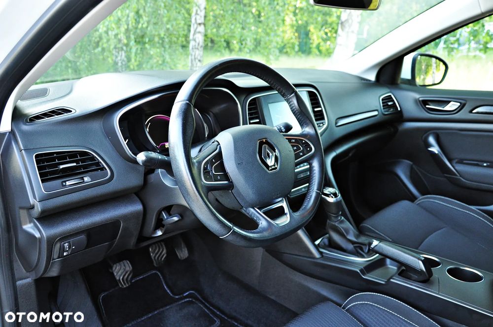 Renault Megane ENERGY TCe 100 EXPERIENCE - 15