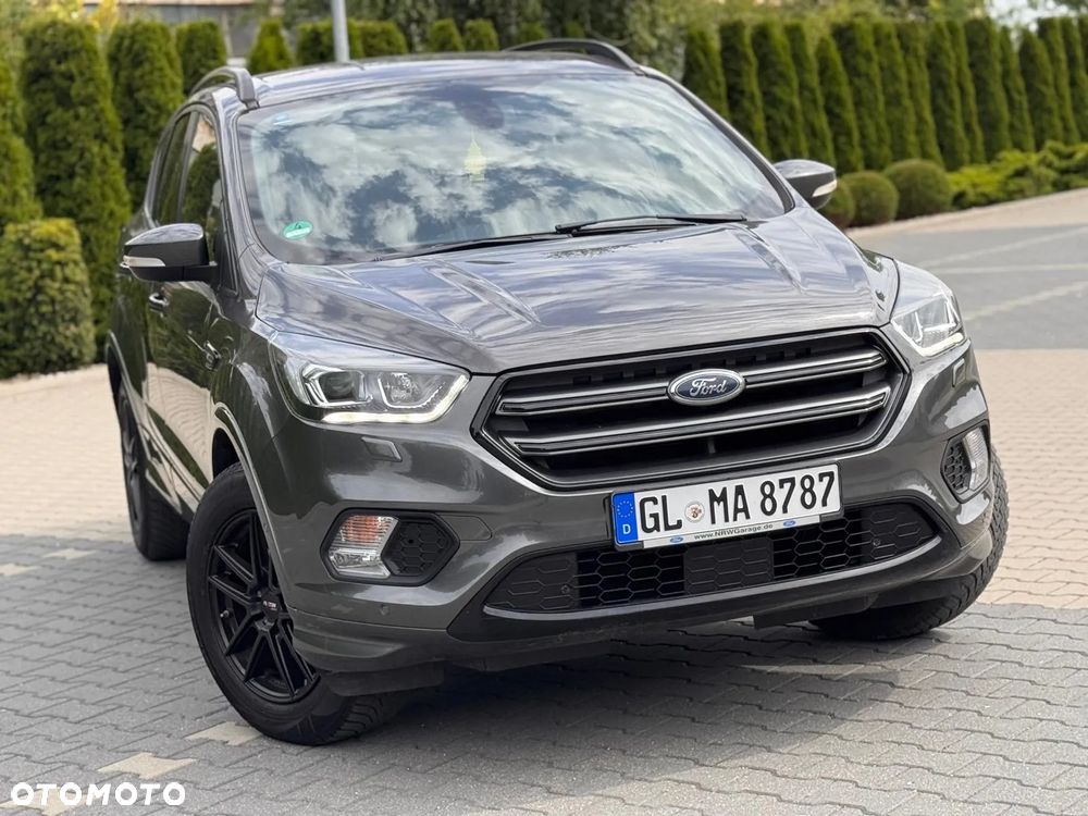 Ford Kuga 1.5 EcoBoost 2x4 ST-Line - 9