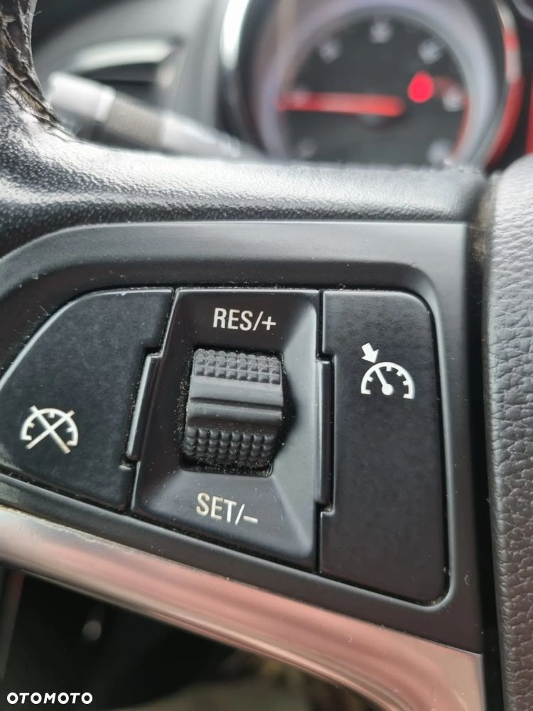 Opel Astra 2.0 CDTI DPF Sports Tourer Automatik Design Edition - 14