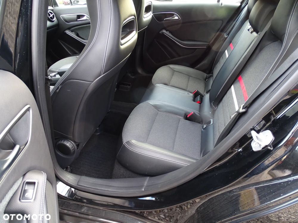 Mercedes-Benz Klasa A 180 (BlueEFFICIENCY) Urban - 22