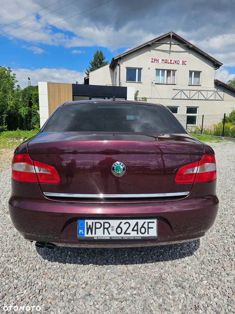 Skoda Superb 2.0 TDI Elegance DSG - 3