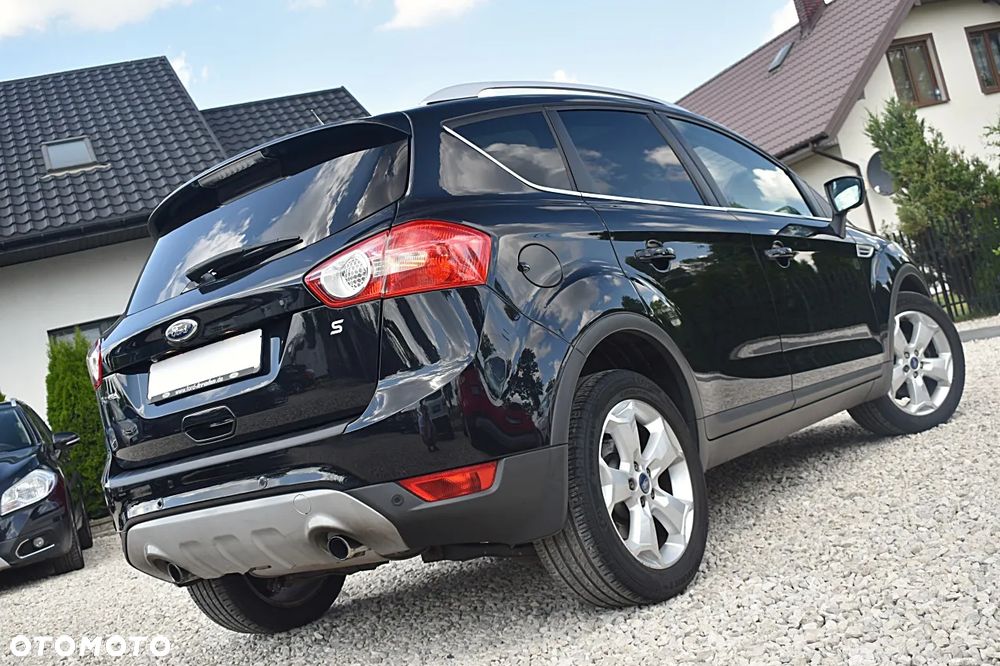 Ford Kuga 2.0 TDCi 2x4 Titanium - 39