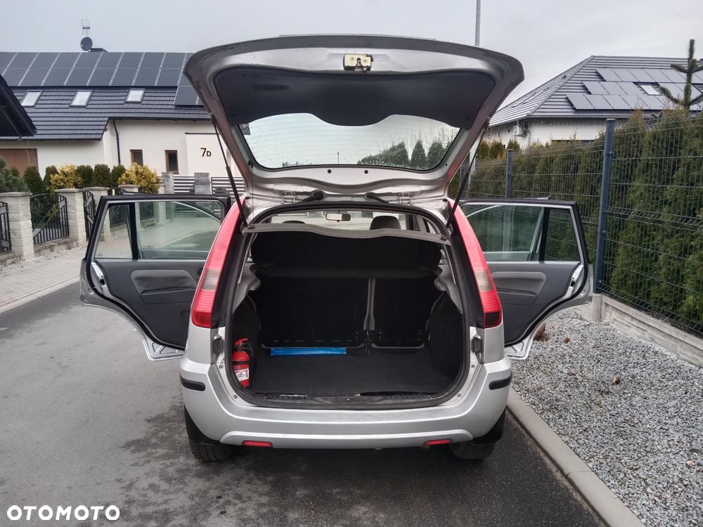 Ford Fusion 1.4 Ambiente - 12