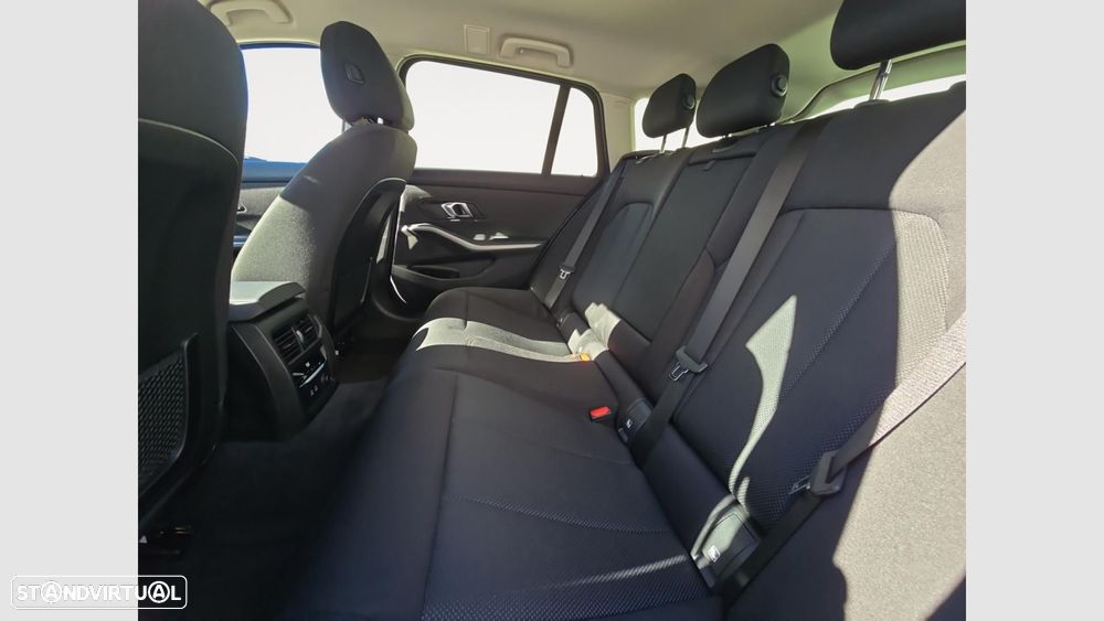 BMW 320 d Advantage Auto - 14