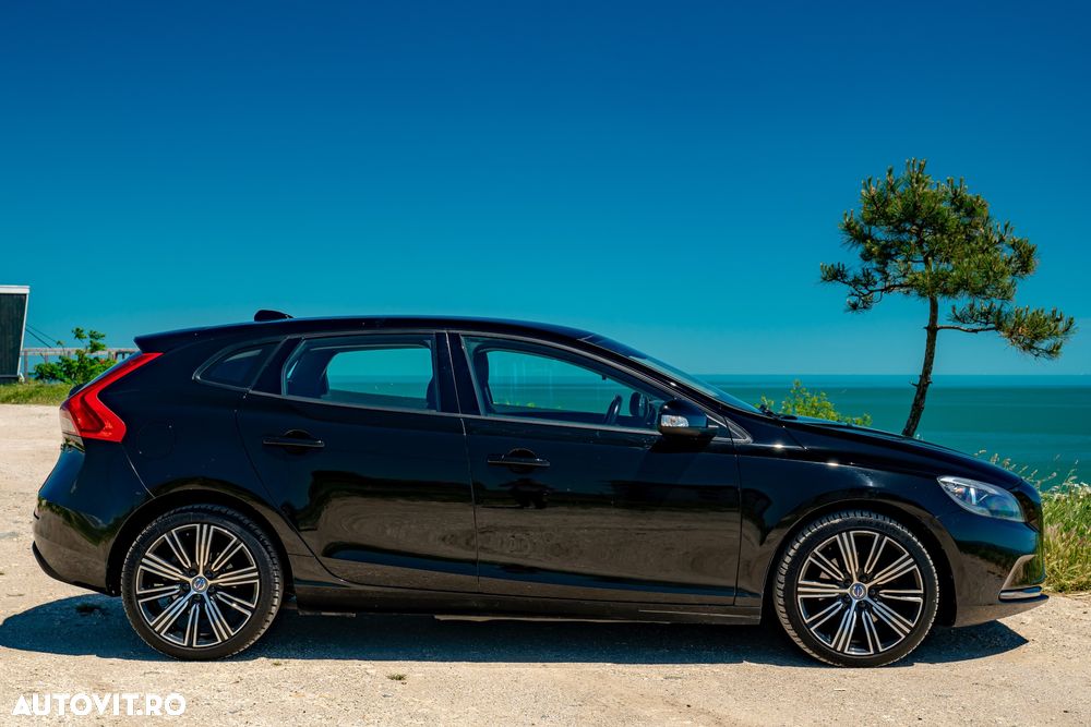 Volvo V40 D2 Aut. Momentum - 14