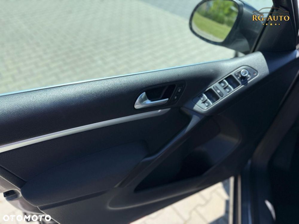 Volkswagen Tiguan - 35