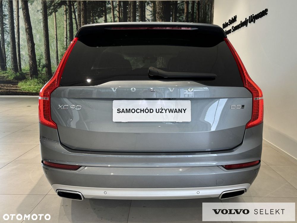 Volvo XC 90 - 8