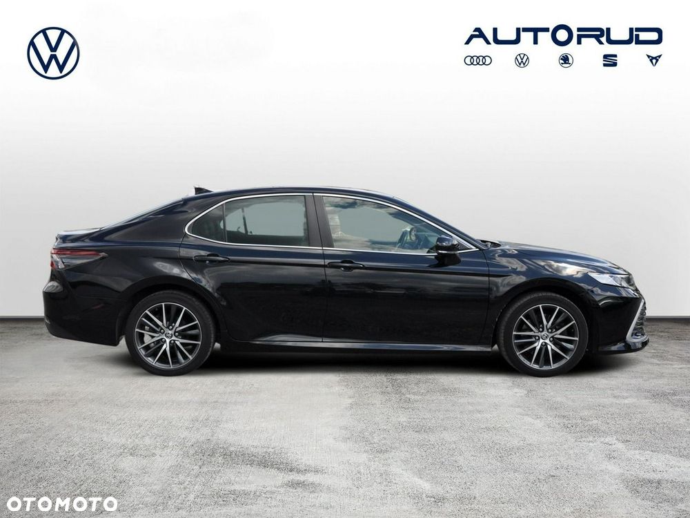 Toyota Camry - 8