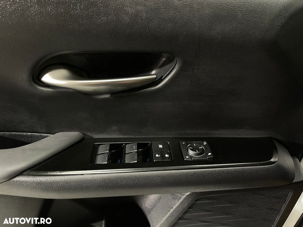 Lexus UX 250h Executive Line - 19