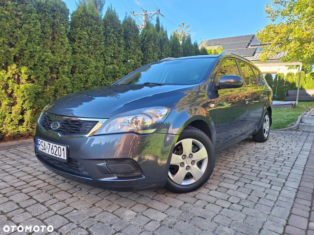 Kia Ceed - 1