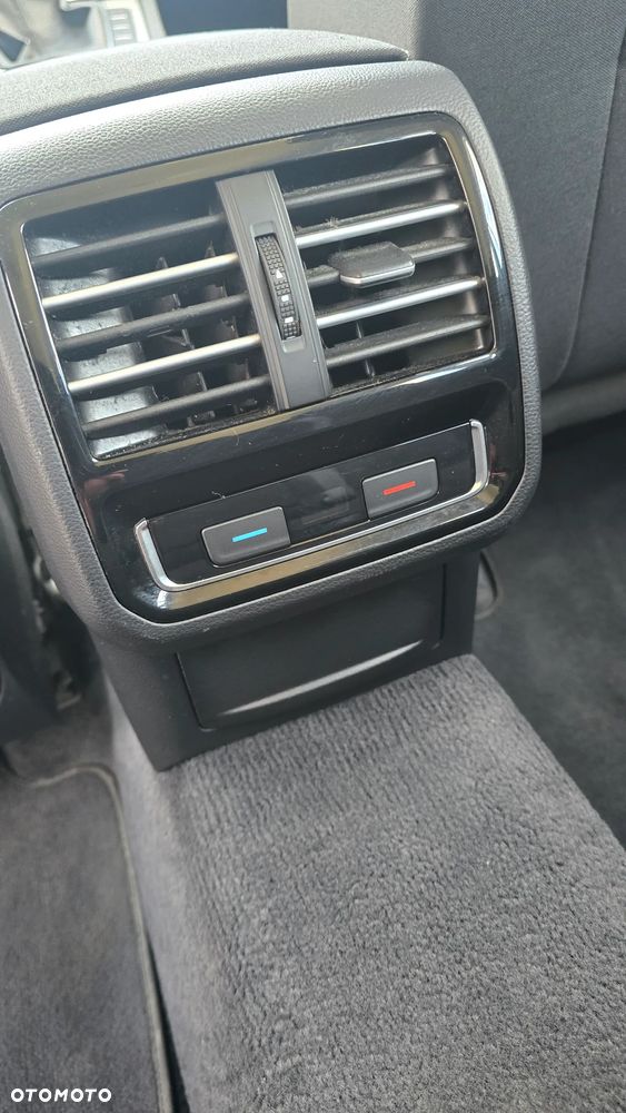 Volkswagen Passat - 16