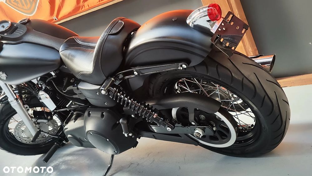 Harley-Davidson Dyna Street Bob - 21