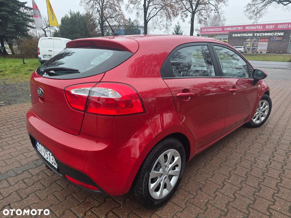 Kia Rio - 14