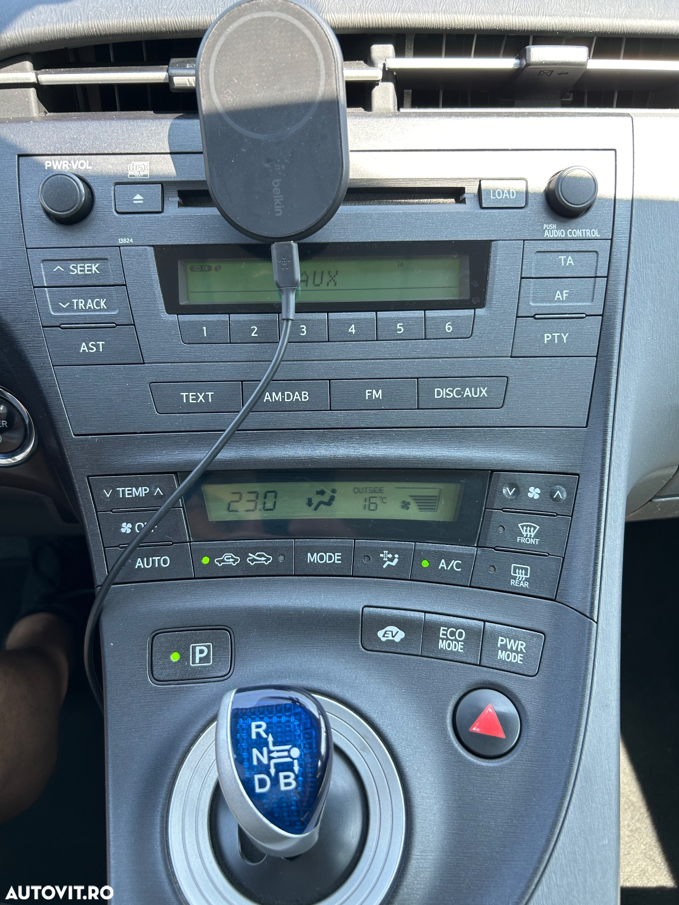 Toyota Prius (Hybrid) Sol - 11