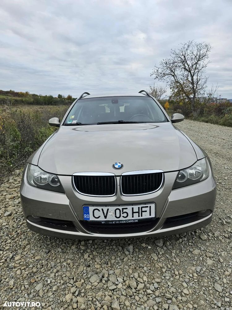 BMW Seria 3 318d DPF Touring - 2