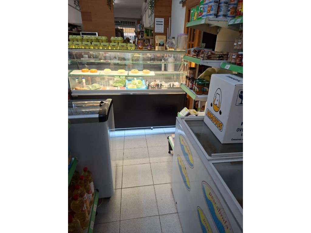 Trespasse de Minimercado em Póvoa de Santo Adrião - Grande imagem: 4/9