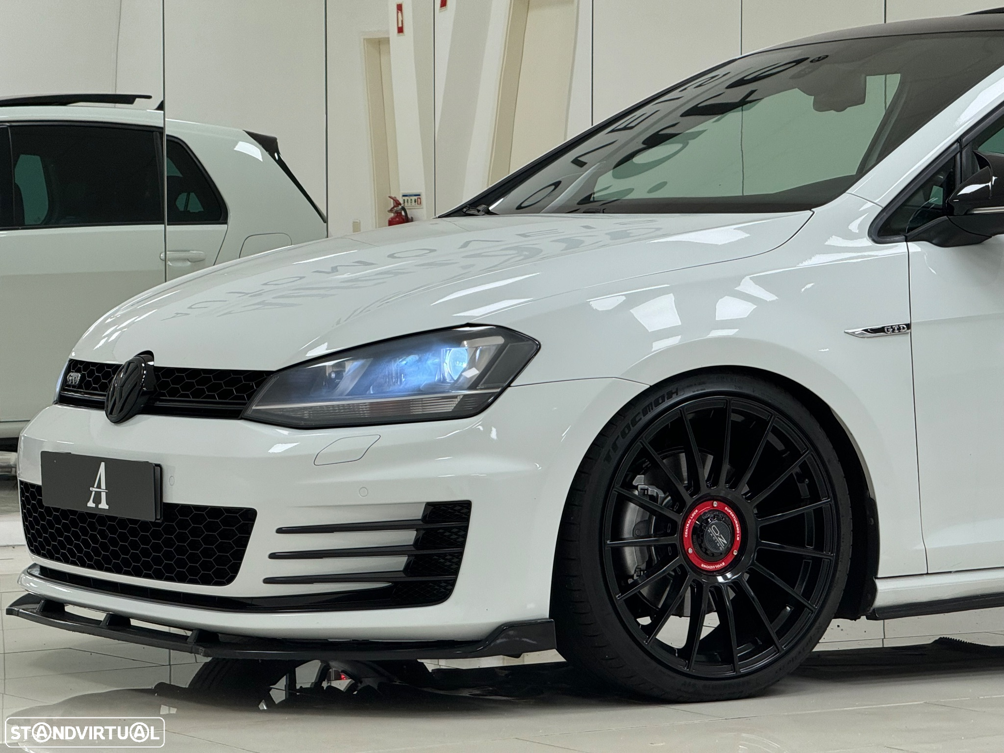 VW Golf 2.0 TDI GTD DSG - 24
