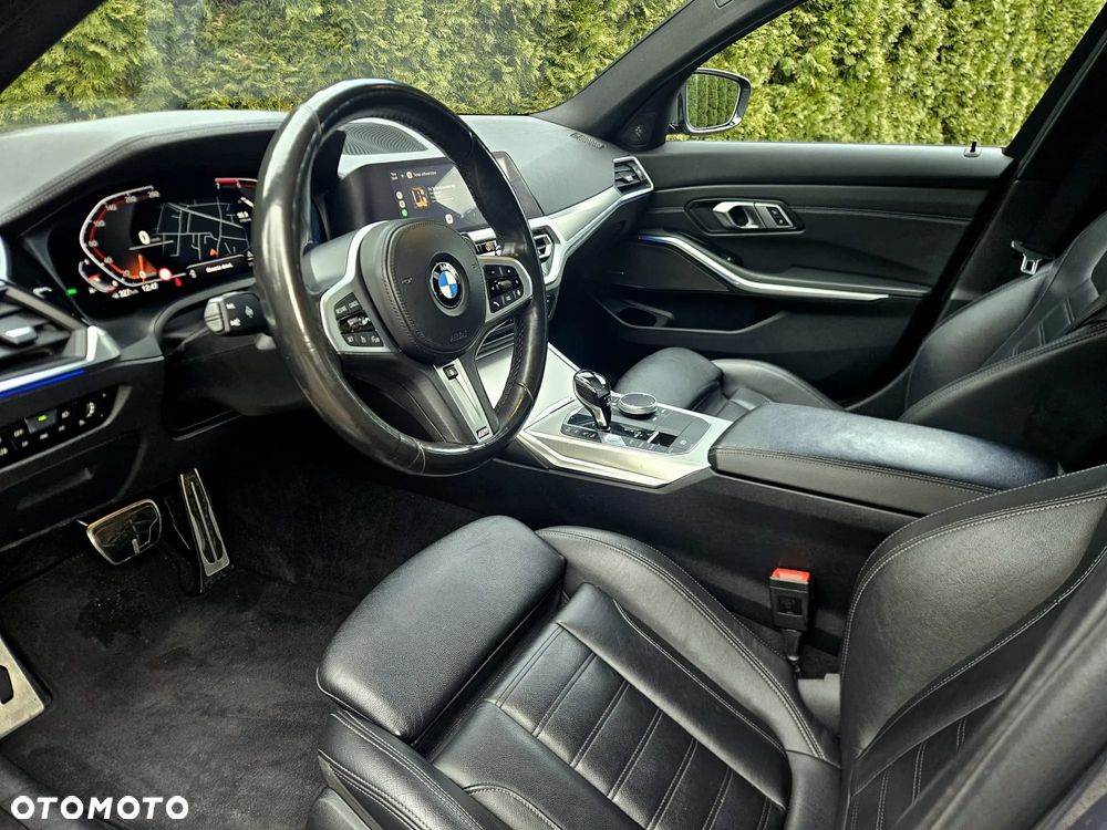 BMW Seria 3 330i xDrive M Sport - 10