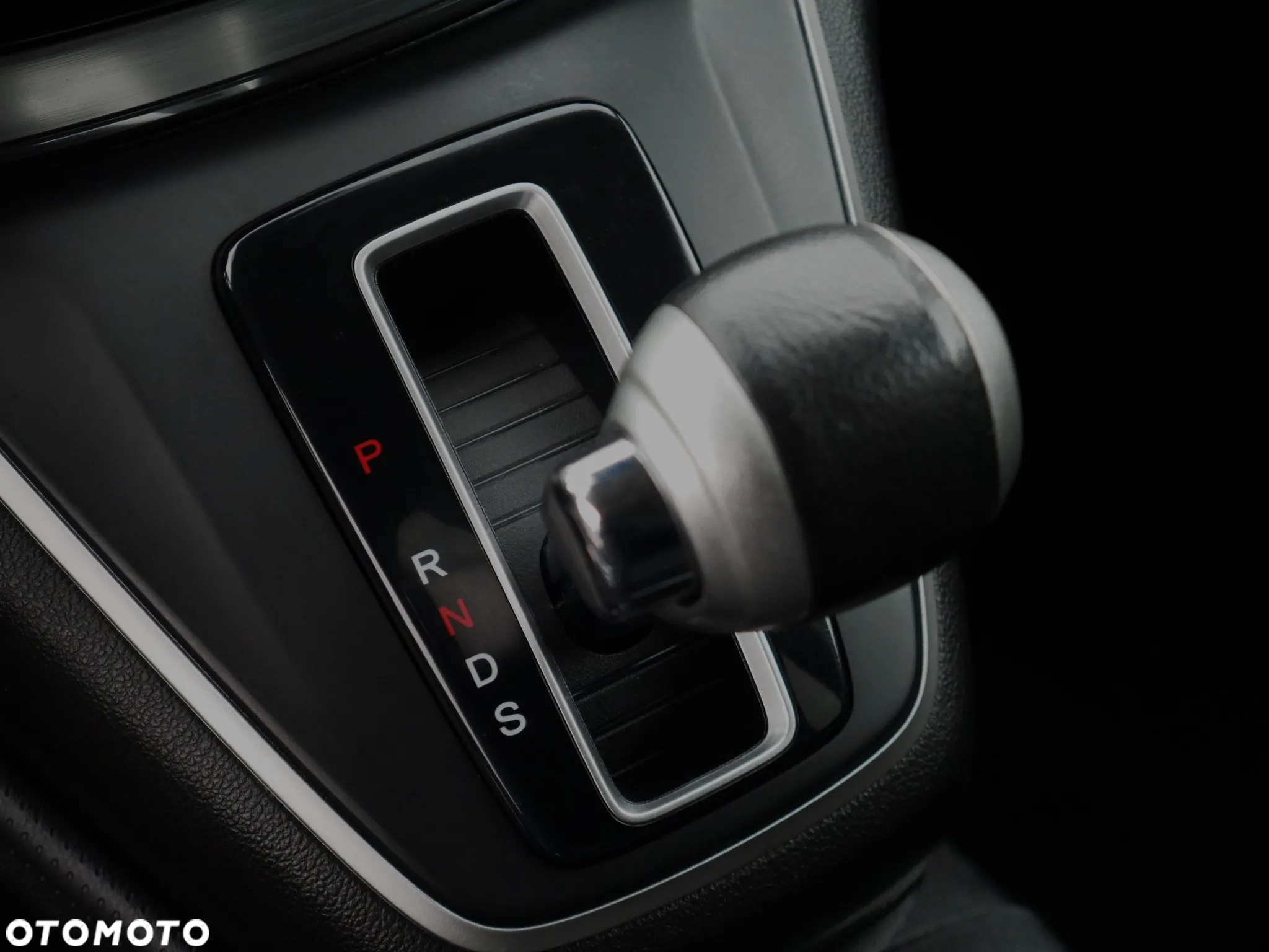 Honda CR-V 2.0i-VTEC 4WD Automatik S - 33