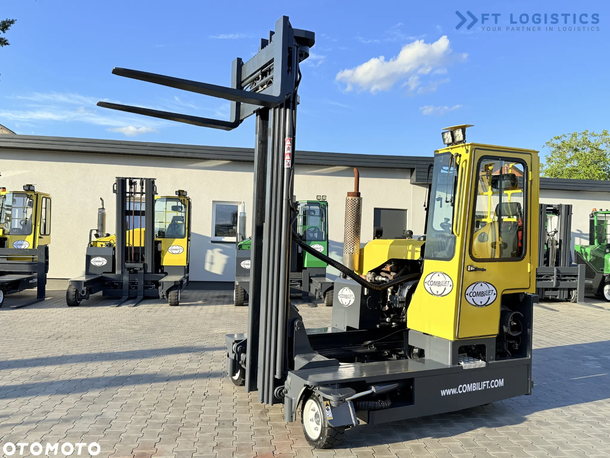 Combilift C3000 / GAS / TRIPLEX- 7600MM / POZYCJONER WIDEŁ / WOLNY SKON / PEŁNA OGRZEWANA KABINA / JEDYNIE 7868H / Szeroka oferta wózków czterokierunkowych i bocznych, dopasowanych do różnorodnych potrzeb i zastosowań. - 27