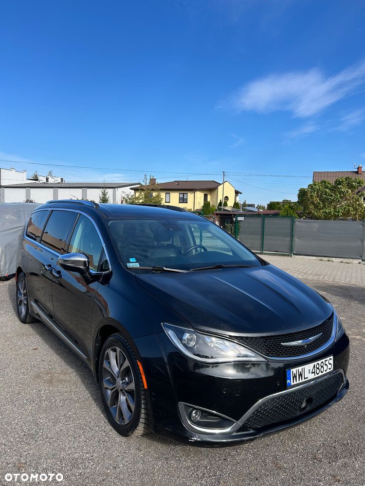 Chrysler Pacifica - 7