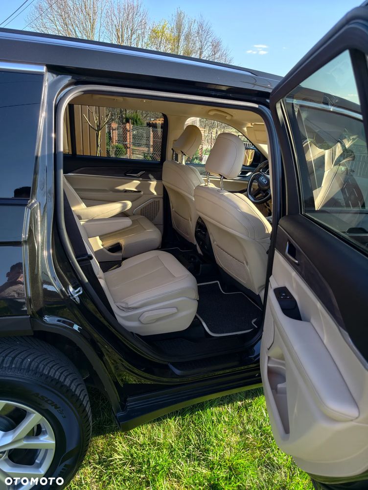 Jeep Grand Cherokee - 24