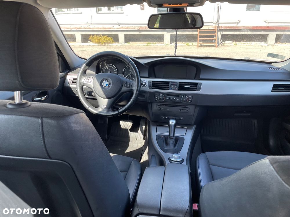 BMW Seria 3 320d DPF - 11