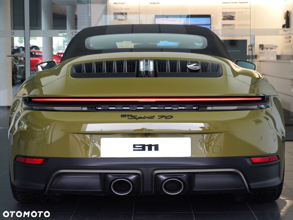 Porsche 911 Carrera T-Hybrid Spirit 70 - 18