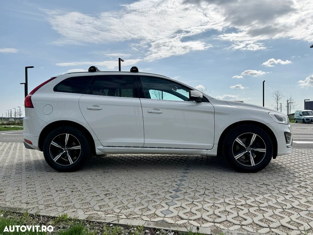 Volvo XC 60 D5 AWD Geartronic Momentum - 6