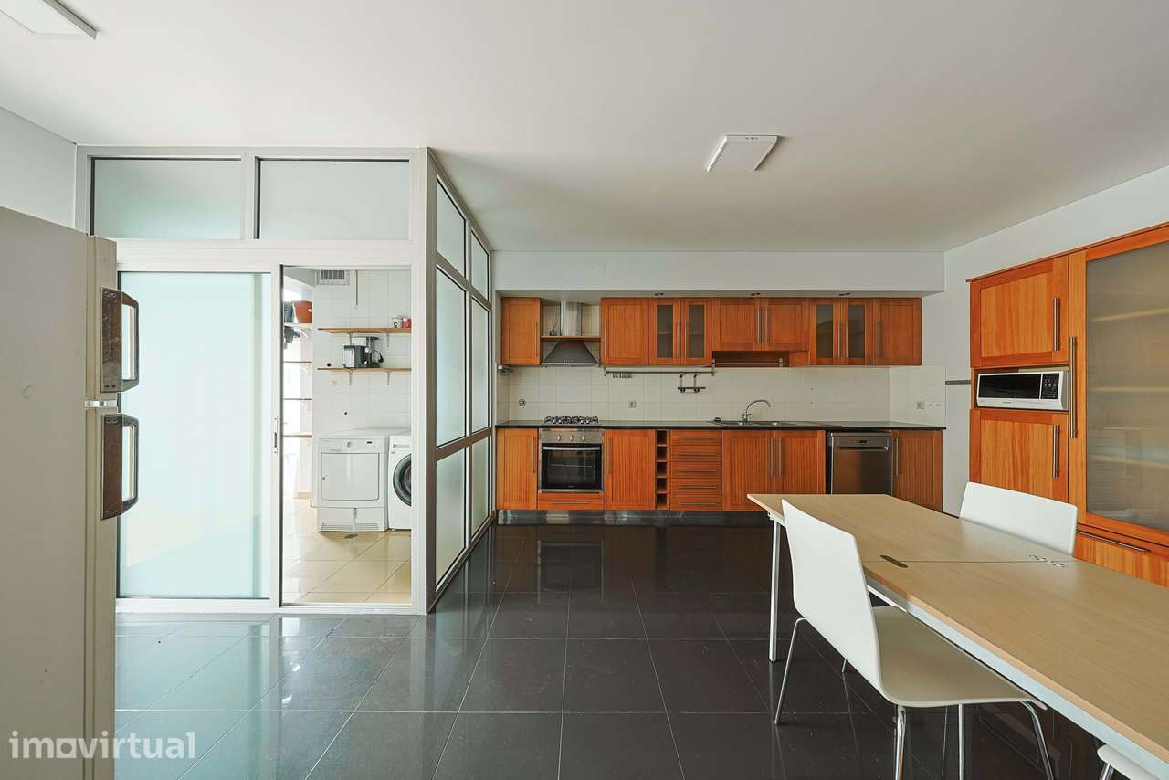 Apartamento T3 na Avenida D. João III para venda - Grande imagem: 2/19