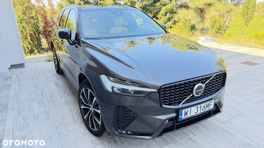 Volvo XC 60 B4 D AWD Ultimate Dark - 4