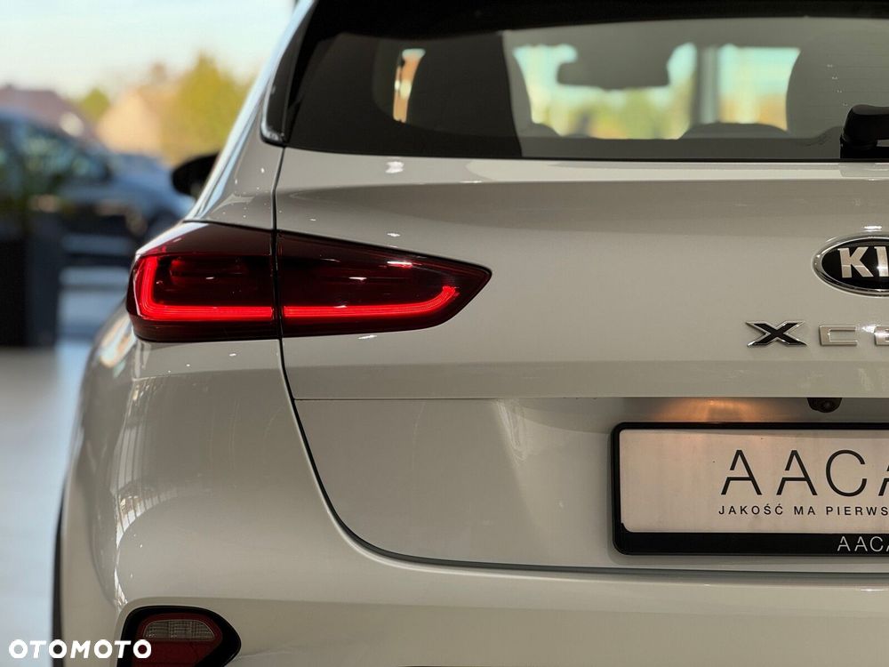 Kia XCeed - 39
