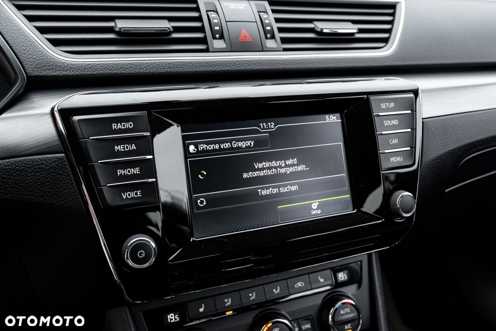 Skoda Superb 2.0 TDI DSG Ambition - 32