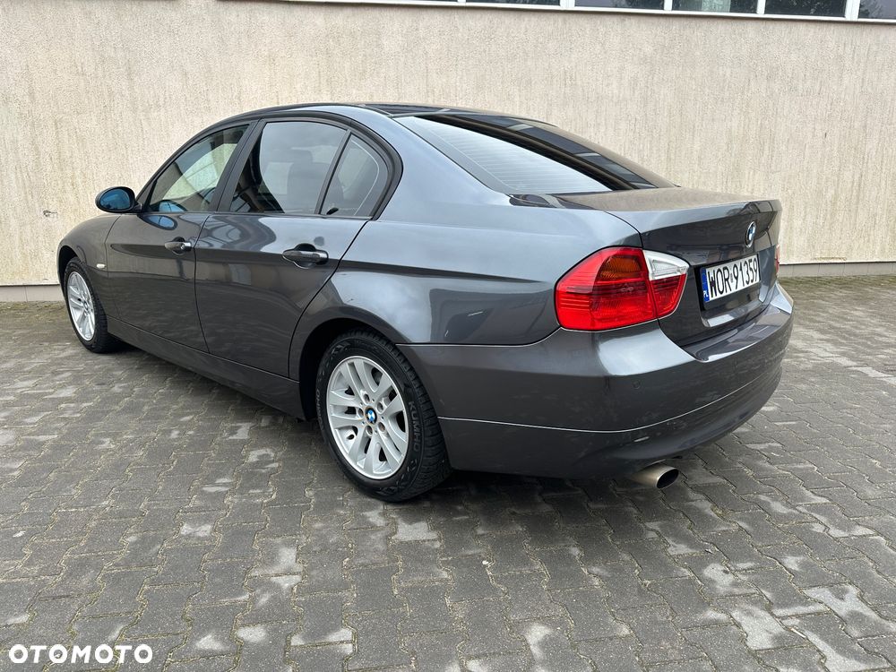 BMW Seria 3 320i - 11