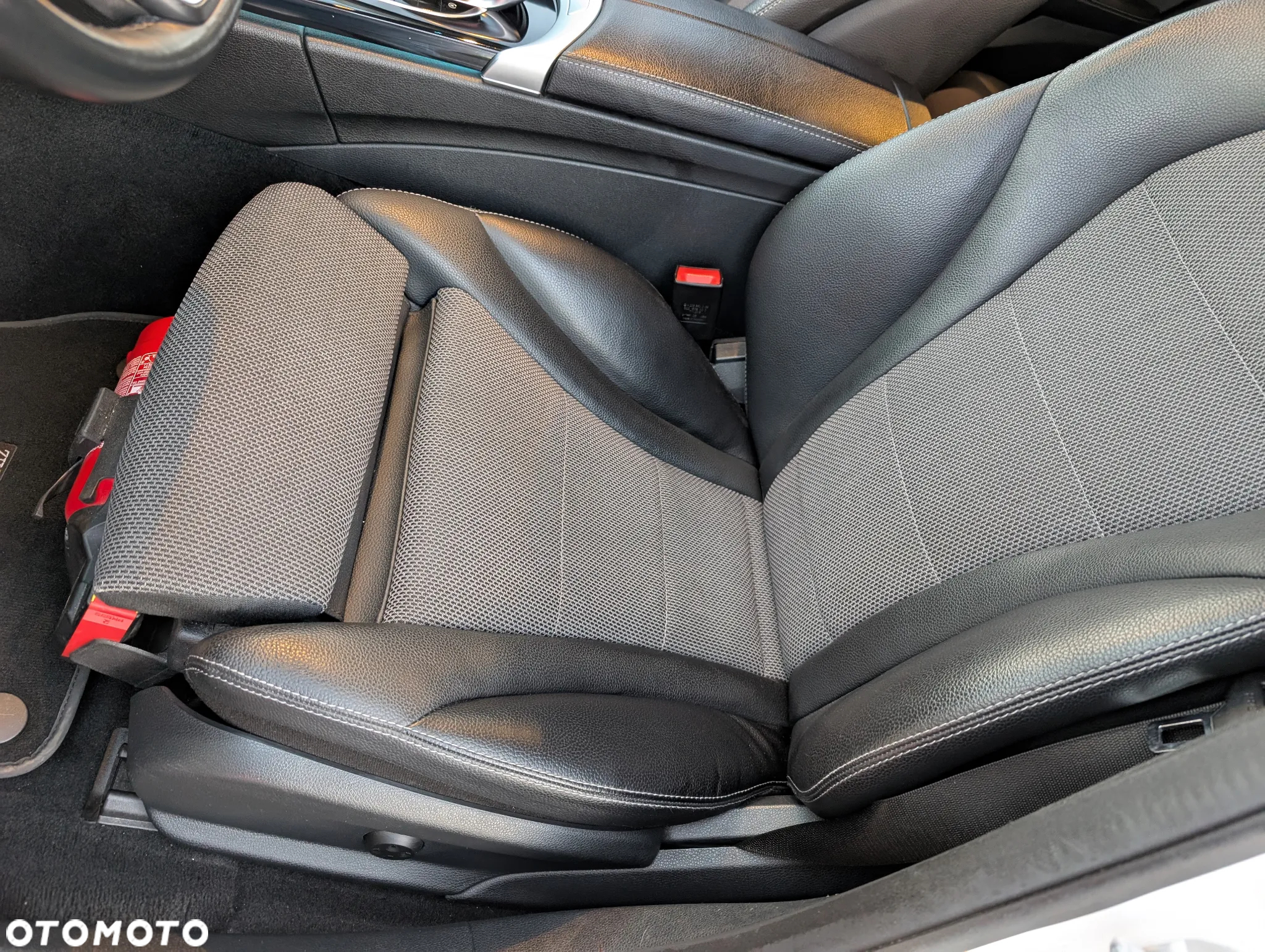 Mercedes-Benz Klasa C 250 7G-TRONIC - 17