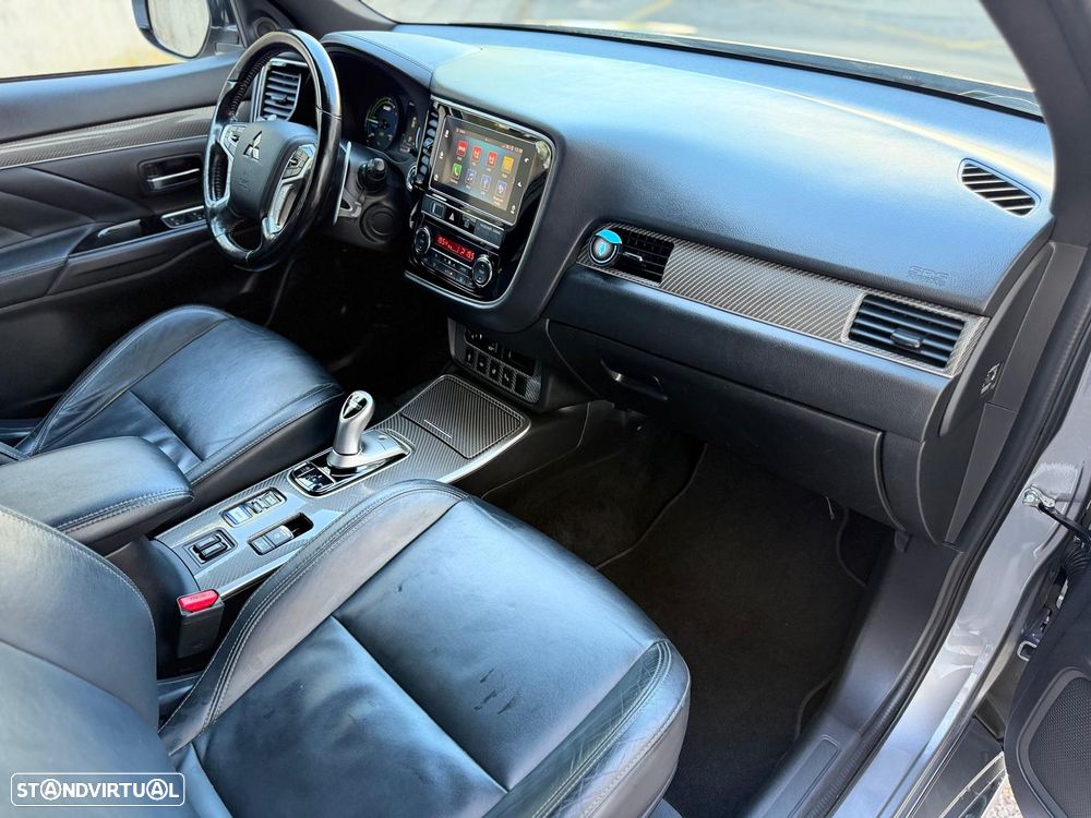 Mitsubishi Outlander - 33