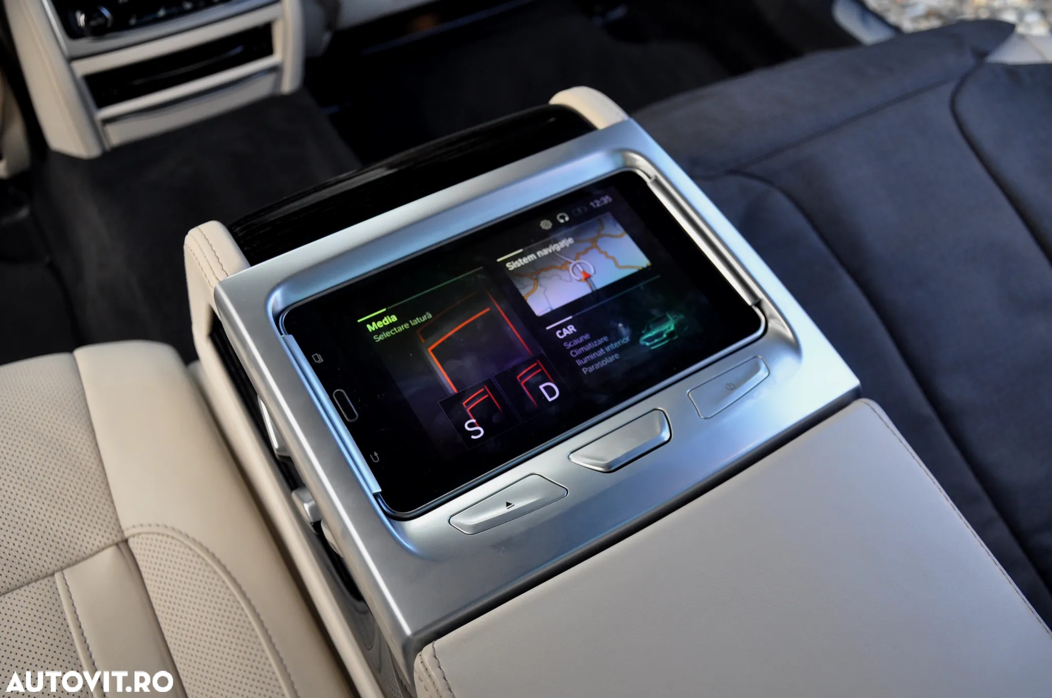 BMW Seria 7 - 38