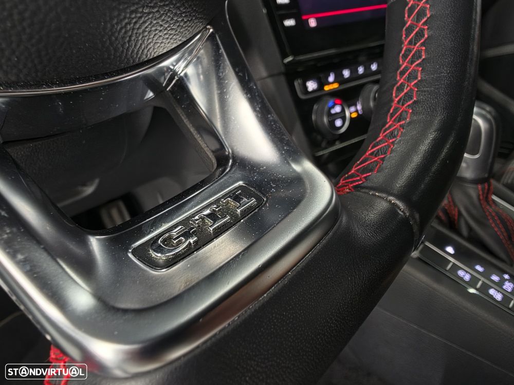VW Golf 2.0 TSI GTI DSG Performance - 14