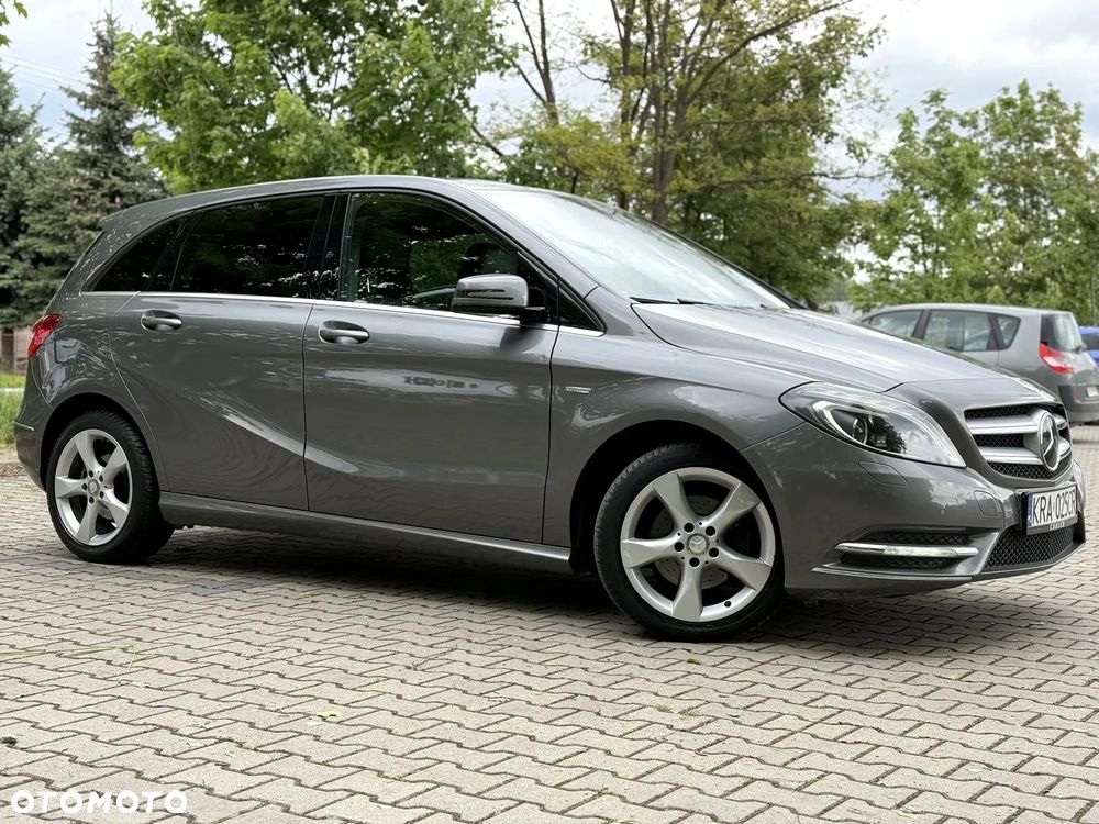 Mercedes-Benz Klasa B 180 BlueEFFICIENCY Edition 1 - 9