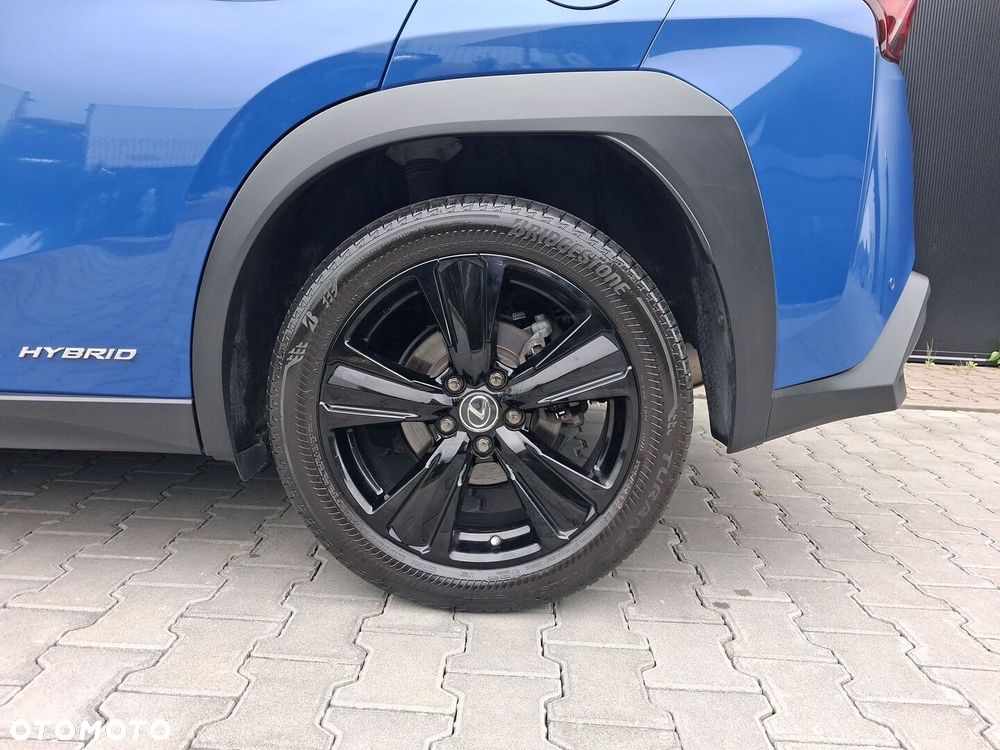 Lexus UX - 17