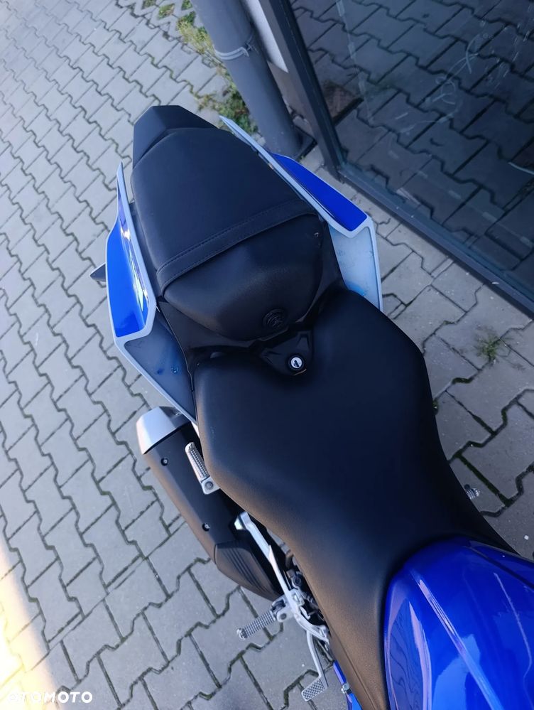 Yamaha YZF - 16