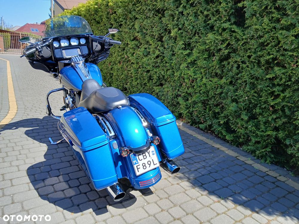 Harley-Davidson CVO Street Glide - 8