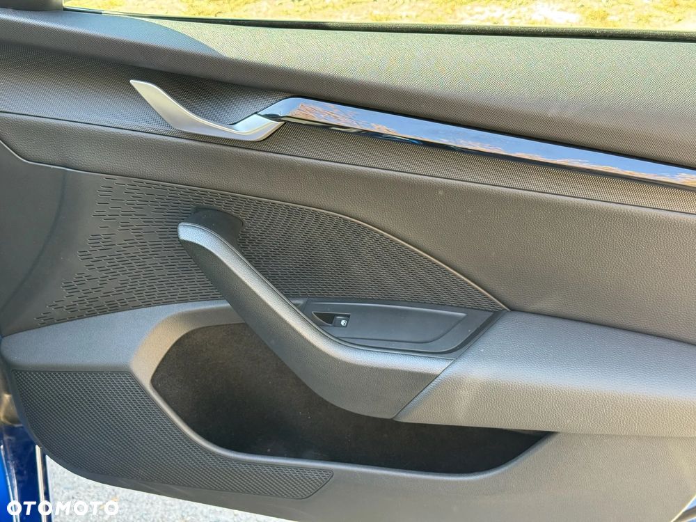 Skoda Octavia 1.5 TSI mHEV Selection DSG - 24