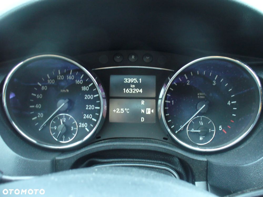 Mercedes-Benz Klasa R - 19