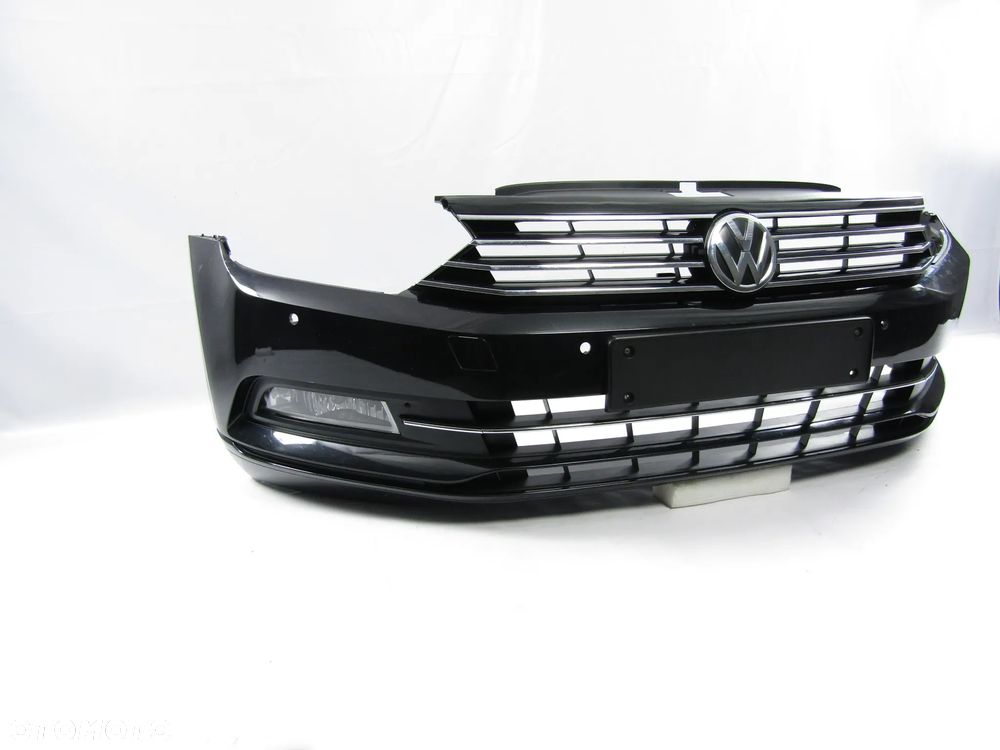Zderzak przedni VW Passat B8 14 - 19 Pdc-4  Lakier LC9X - 15