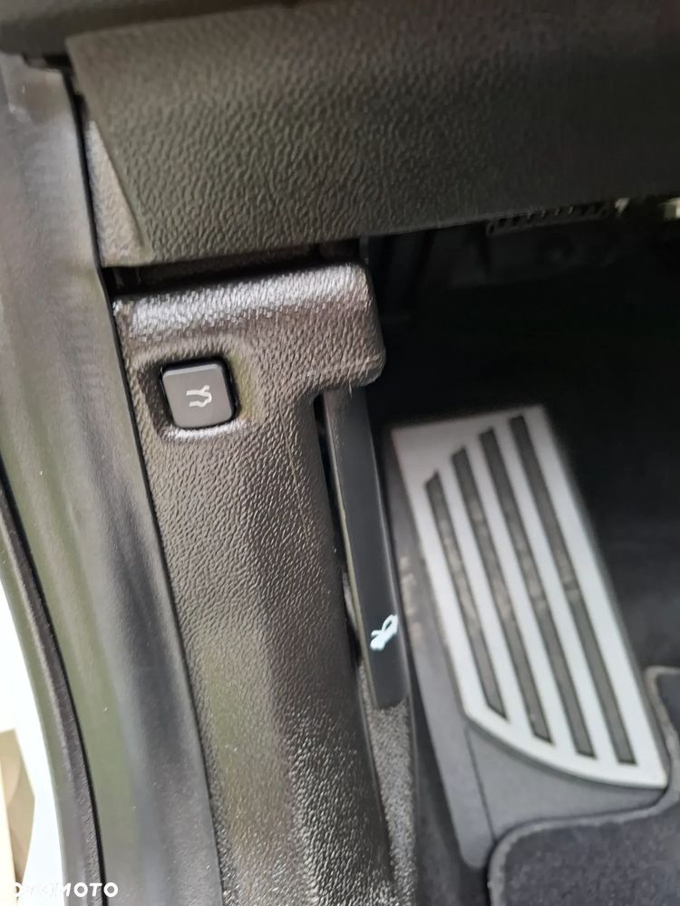 Alfa Romeo Giulia 2.0 Turbo 16V AT8 Veloce - 26