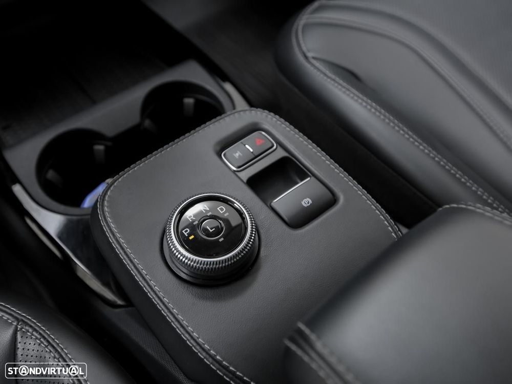 Ford Mustang Mach-E Alargada - 24