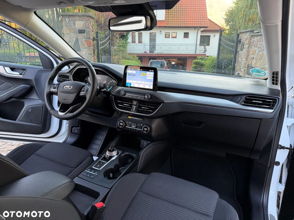 Ford Focus 1.5 EcoBlue Start-Stopp-System TITANIUM - 19