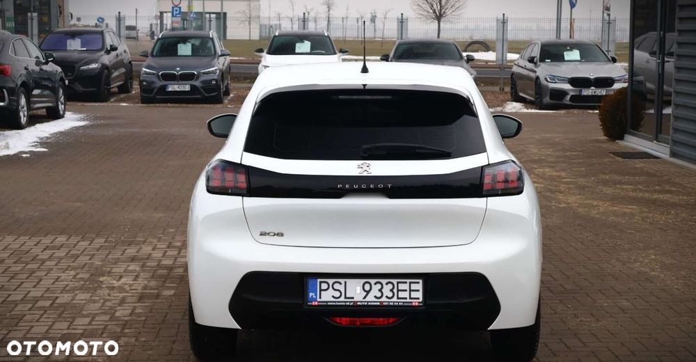 Peugeot 208 - 6