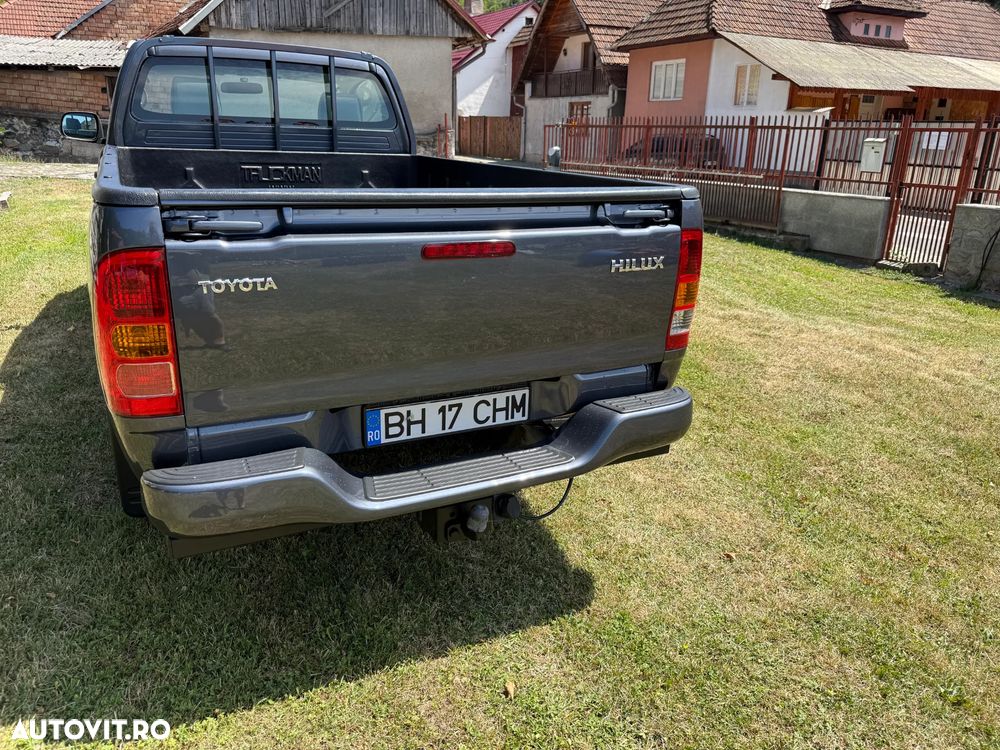 Toyota Hilux - 4